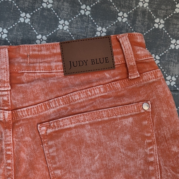 Judy Blue garment dyed  Orange distressed Denim Shorts med - Picture 7 of 8